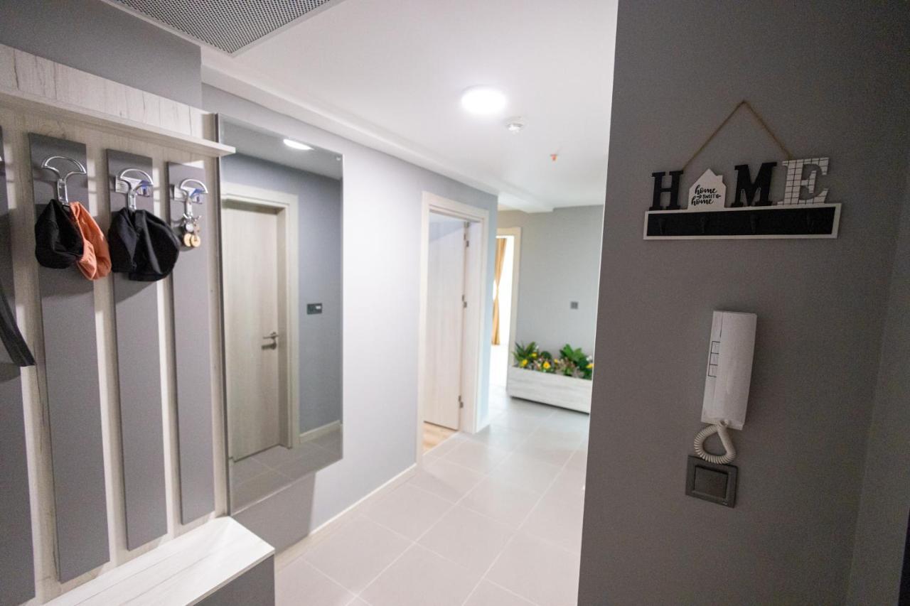 19Th & 18Th Floor Secure Apartments With Pool & Fitness & Parking Included In Price Skopje Exteriér fotografie