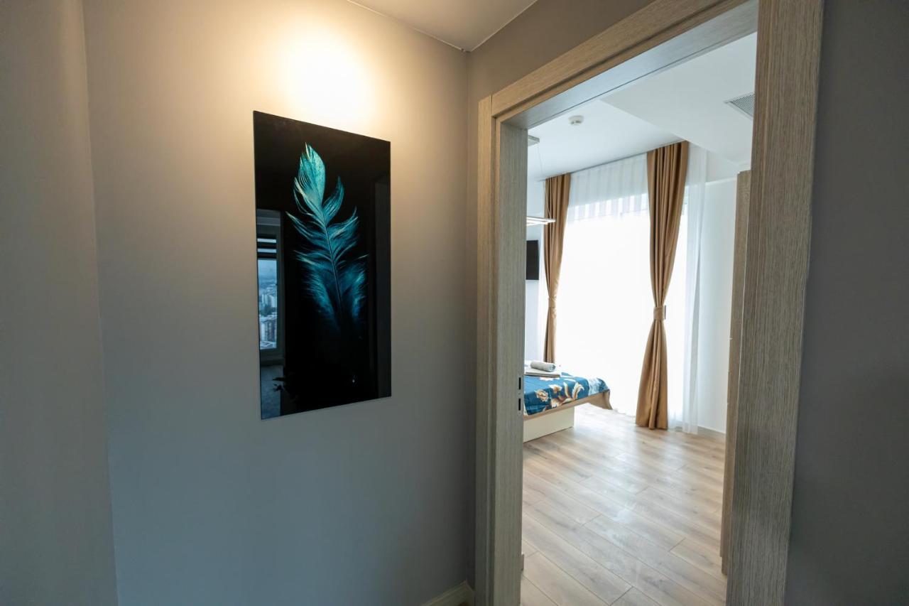19Th & 18Th Floor Secure Apartments With Pool & Fitness & Parking Included In Price Skopje Exteriér fotografie