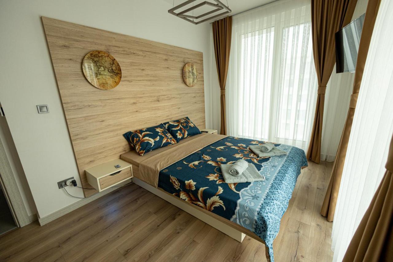 19Th & 18Th Floor Secure Apartments With Pool & Fitness & Parking Included In Price Skopje Exteriér fotografie