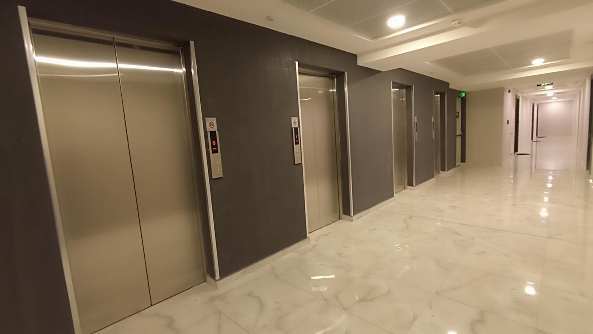 19Th & 18Th Floor Secure Apartments With Pool & Fitness & Parking Included In Price Skopje Exteriér fotografie