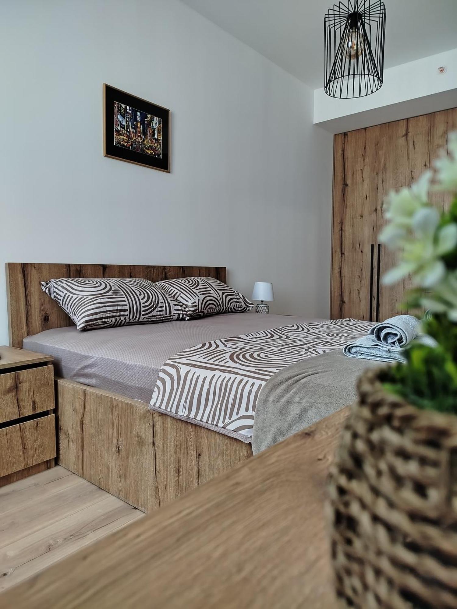 19Th & 18Th Floor Secure Apartments With Pool & Fitness & Parking Included In Price Skopje Exteriér fotografie