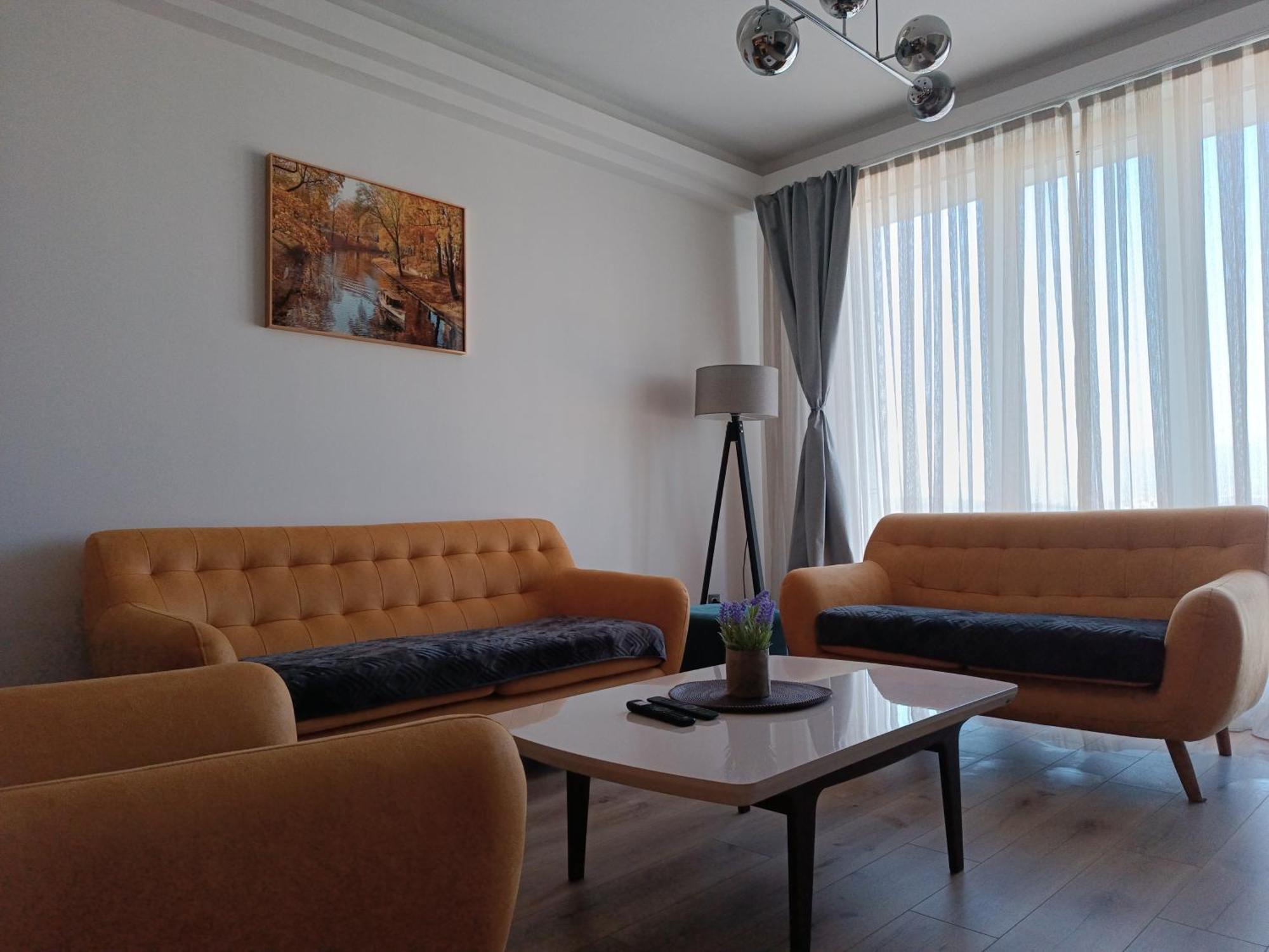 19Th & 18Th Floor Secure Apartments With Pool & Fitness & Parking Included In Price Skopje Exteriér fotografie