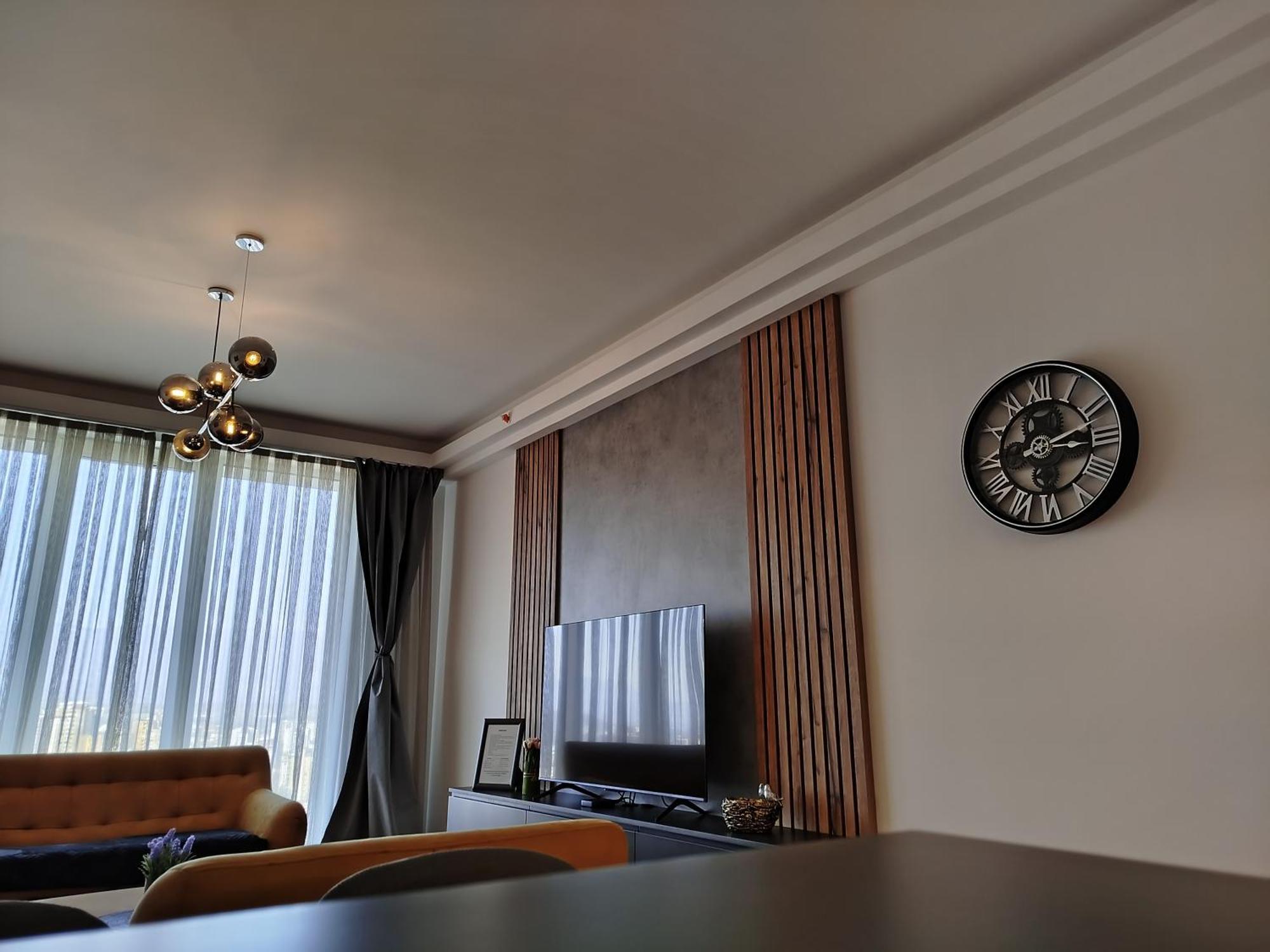 19Th & 18Th Floor Secure Apartments With Pool & Fitness & Parking Included In Price Skopje Exteriér fotografie