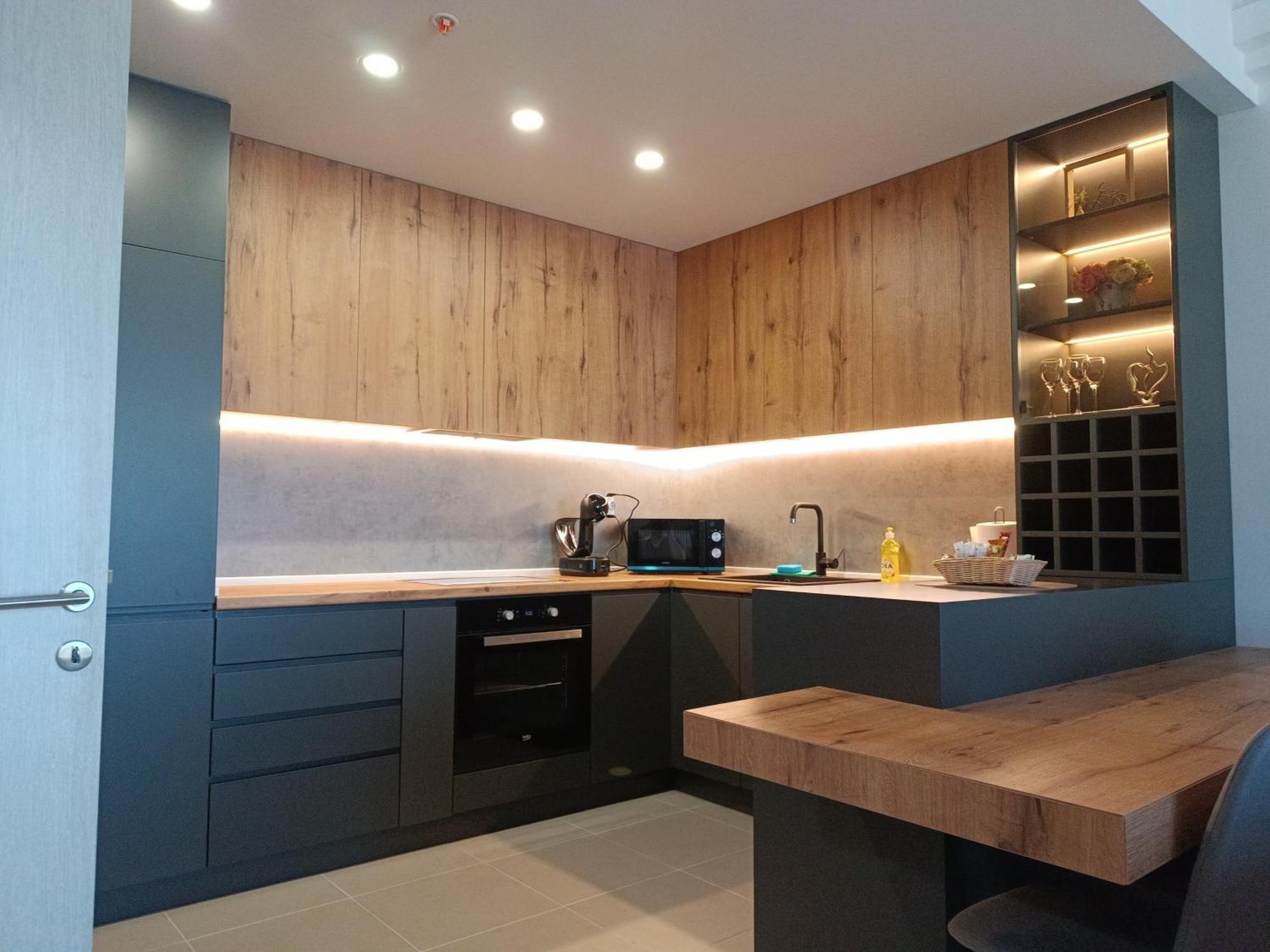19Th & 18Th Floor Secure Apartments With Pool & Fitness & Parking Included In Price Skopje Exteriér fotografie